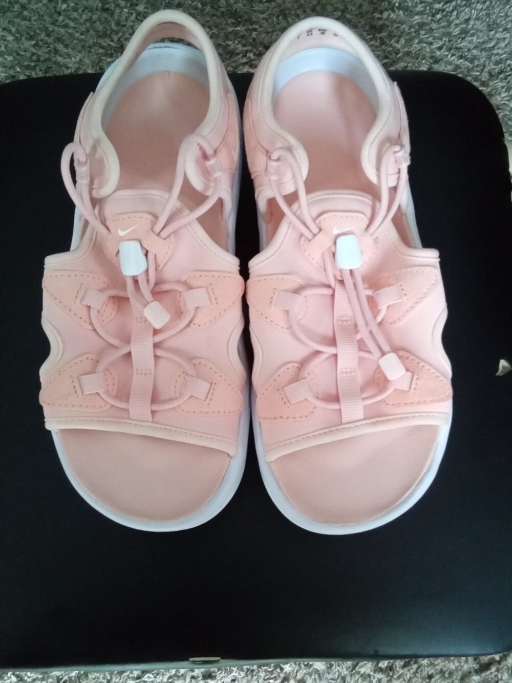The product is a size 7 Nike Air Max Koko sneaker in Washed Coral color